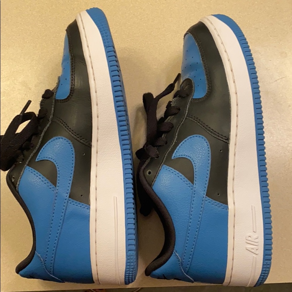 NIKE Air Force 1